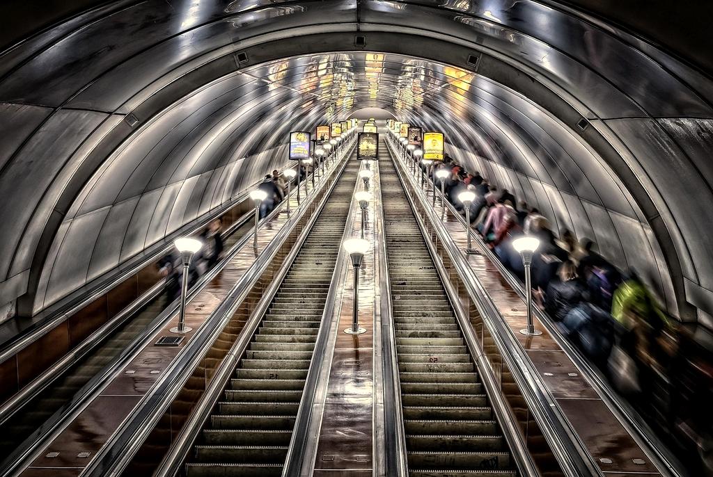 Environmental monitoring station with atmospheric data collection and DNA storage modules