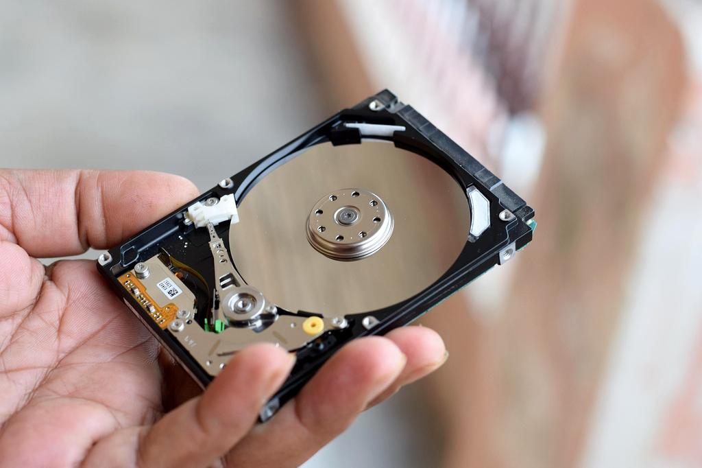 Modern hospital network utilizing DNA storage for medical records